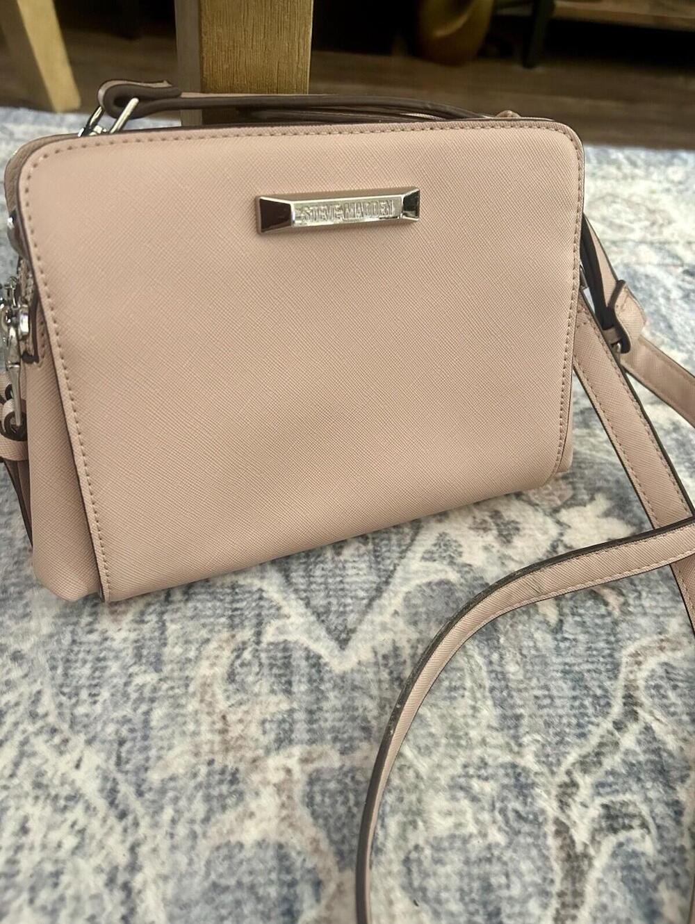 Steve Madden Pale Pink Women’s Crossbody Handbag W/Adjustable Strap - Picture 2 of 9